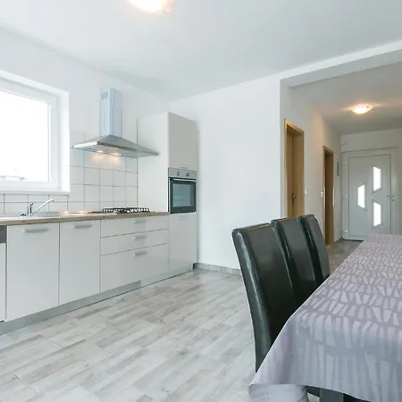 Awesome In Labin With Kitchen Raša