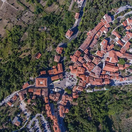 Awesome In Labin With Kitchen Holiday home *